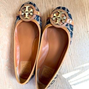 Tory Burch leopard vegan leather ballet flat size 6